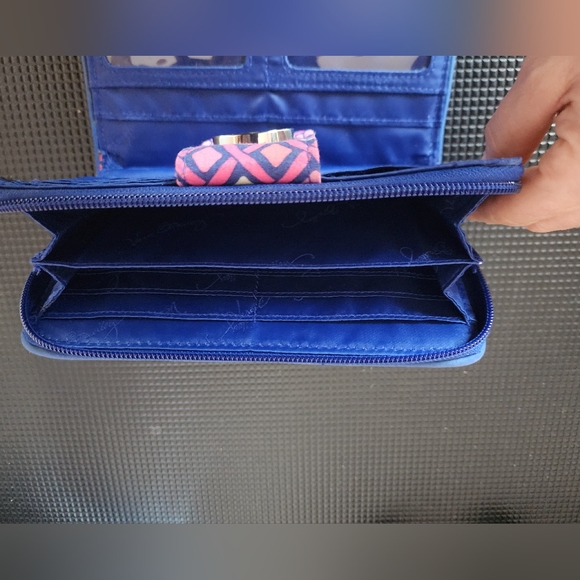 Vera Bradley Turn Lock Wallet. Katalina Pink - Picture 7 of 10